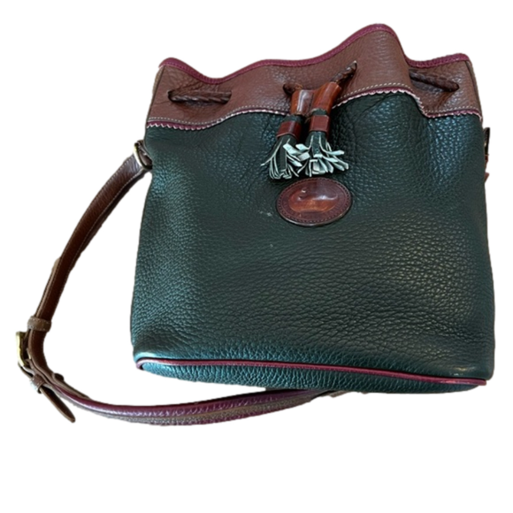 Dooney & Bourke Handbags - DOONEY & bourke vintage teton drawstring bag